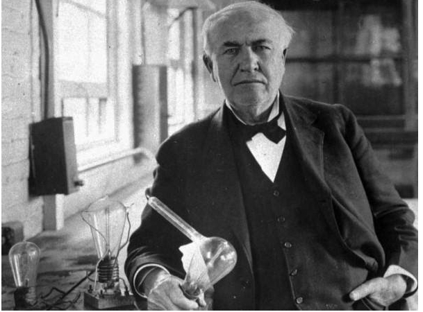         Trường Edison có một cái tên đầy ý nghĩa từ nhà phát minh Thomas Alva Edison  