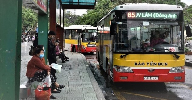   Sở GTVT Hà Nội đề xuất xe buýt, taxi hoạt động trở lại.  
