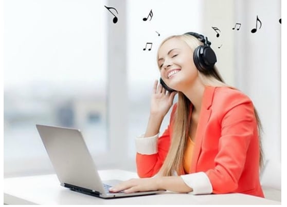 TaiNhacMienPhi.Biz - Giao diện chạy mượt mà cùng hệ thống dữ liệu khổng lồ trên hệ điều hành giúp người dùng có trải nghiệm vô cùng thú vị