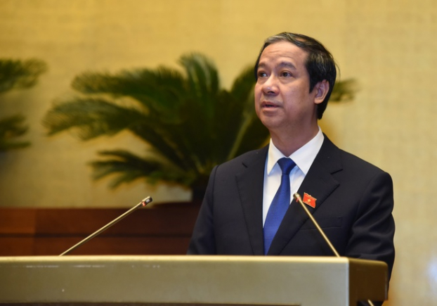   Bộ trưởng Nguyễn Kim Sơn trả lời 47 ý kiến chất vấn của các đại biểu Quốc hội.  