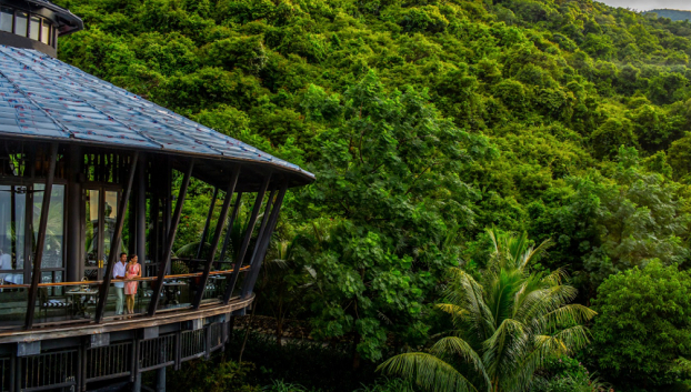   InterContinental Danang Sun Peninsula Resort ẩn mình giữa bán đảo Sơn Trà  
