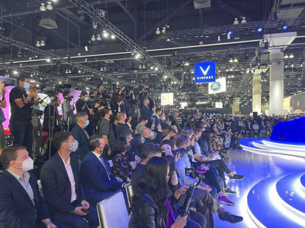 VinFast ra mắt thương hiệu xe điện tại Los Angeles Auto Show 2021 6