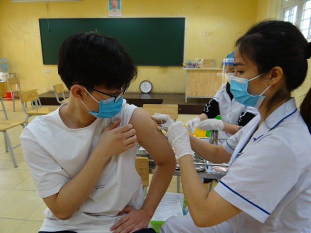   Hà Nội đã tiêm được hơn 88.000 mũi tiêm cho trẻ 14 tuổi. Ảnh minh họa  