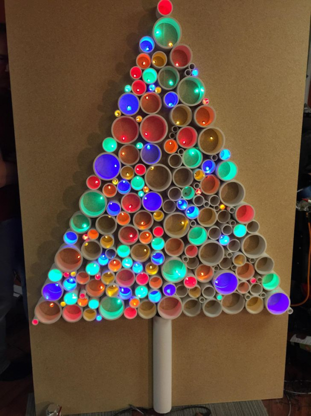 15 ý tưởng tự làm cây thông Giáng sinh từ những vật liệu rẻ tiền, có sẵn trong nhà 4