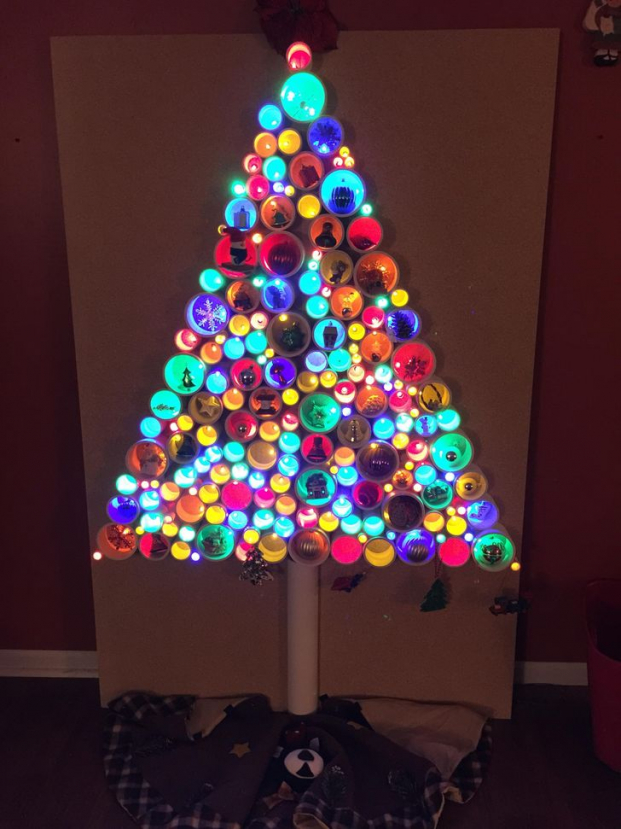 15 ý tưởng tự làm cây thông Giáng sinh từ những vật liệu rẻ tiền, có sẵn trong nhà 5