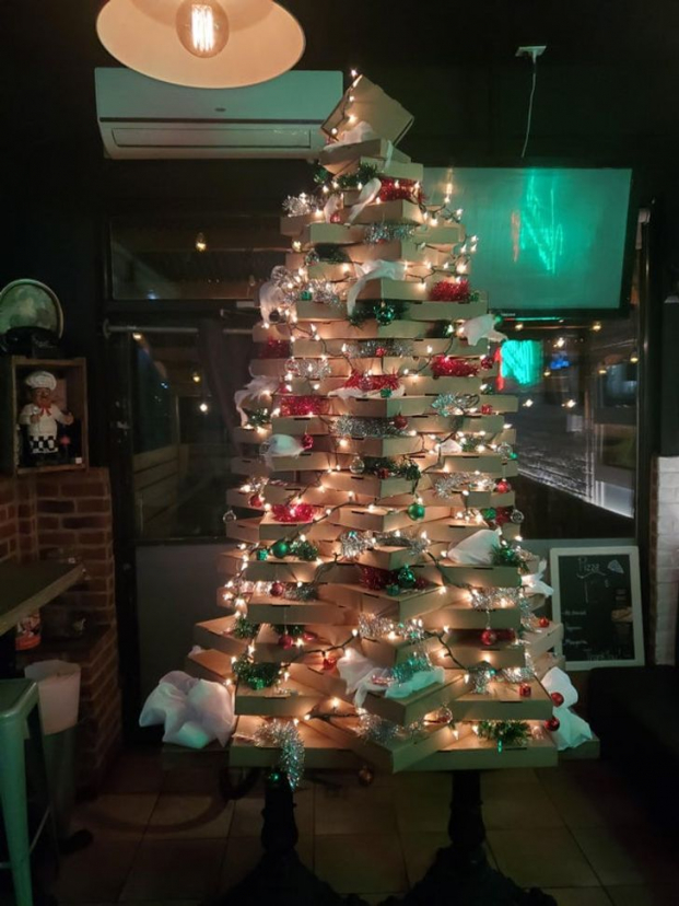15 ý tưởng tự làm cây thông Giáng sinh từ những vật liệu rẻ tiền, có sẵn trong nhà 14