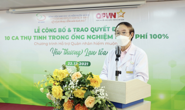   BSCKII Nguyễn Khắc Lợi - Giám đốc bệnh viện Nam học và Hiếm muộn Hà Nội phát biểu tại buổi lễ.  