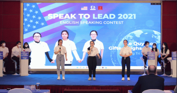 18 thí sinh xuất sắc của 6 trường THPT chuyên hào hứng tranh tài tại Speak To Lead 1