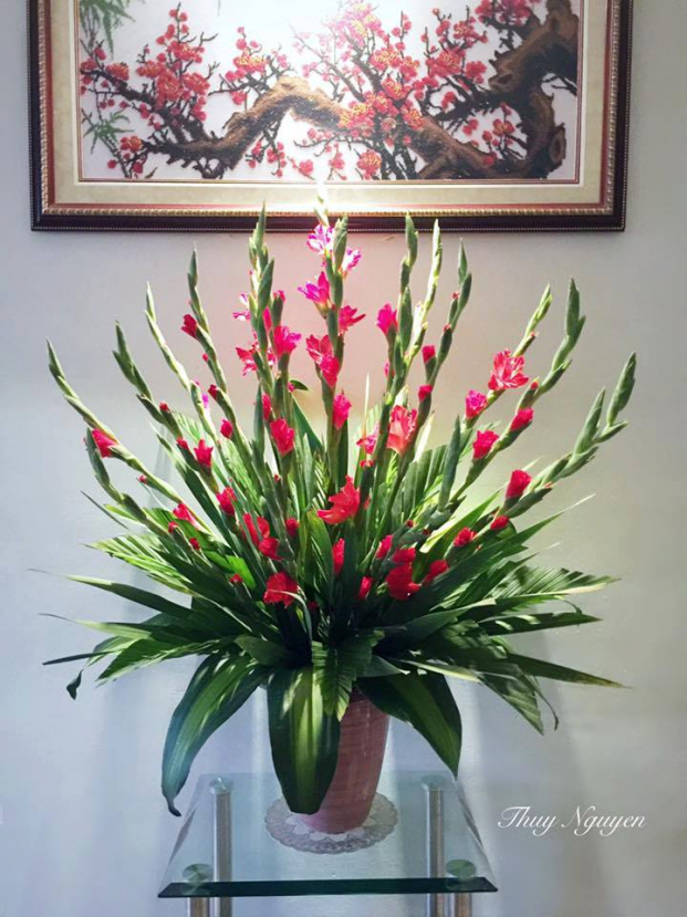 3 cách cắm hoa lay ơn để bàn ngày Tết tuyệt đẹp, ai vào nhà cũng ...