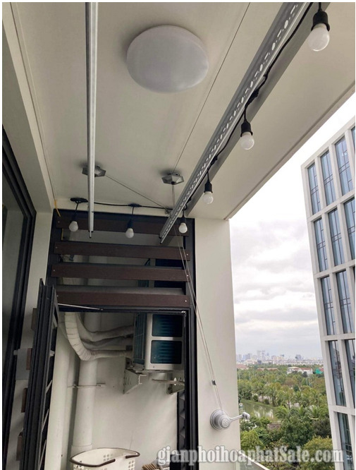 Giàn phơi thông minh giá rẻ KS950 giúp các gia đình có không gian phơi chuẩn đẹp
