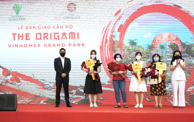   Lễ bàn giao căn hộ The Origami – Đại đô thị Vinhomes Grand Park  