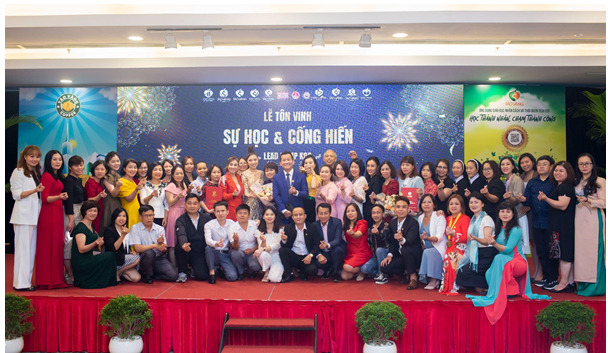   Lễ Tôn vinh Sự học và Cống hiến để lại nhiều ấn tượng với thông điệp ý nghĩa  