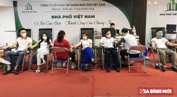   Hiến máu tình nguyện là sự kiện thường niên của Tập đoàn Nhà phố Việt Nam.  