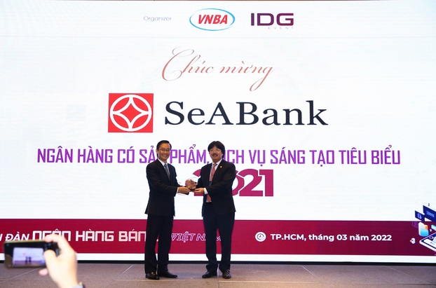 SeABank được vinh danh 2 giải thưởng 'Ngân hàng Việt Nam tiêu biểu 2021' 1