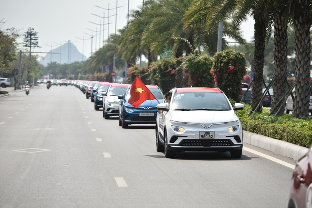 Kỷ lục Việt Nam: 100 xe ô tô điện VF e34 chinh phục địa đầu tổ quốc 3