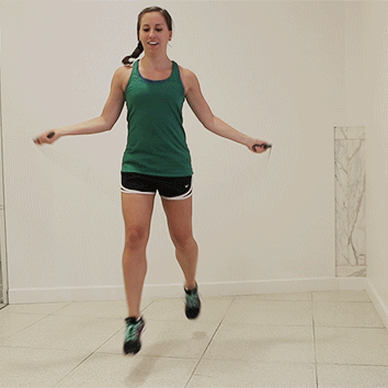 7 bài tập nhảy dây đơn giản giúp đánh tan mỡ thừa hiệu quả dành cho người mới bắt đầu 4
