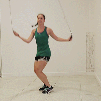 7 bài tập nhảy dây đơn giản giúp đánh tan mỡ thừa hiệu quả dành cho người mới bắt đầu 7