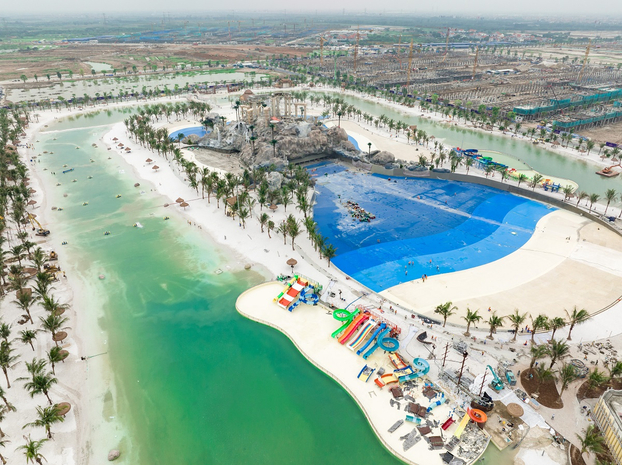   Cư dân Sao Biển được sử dụng toàn bộ hệ thống tiện ích đẳng cấp của đại đô thị Vinhomes Ocean Park 2 – The Empire, điểm nhấn là tổ hợp công viên biển tạo sóng lớn nhất thế giới  