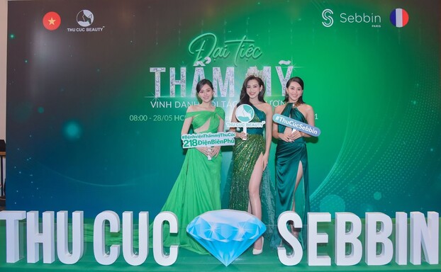   Đại tiệc Thẩm mỹ của Thu Cúc quy tụ dàn Hoa hậu đình đám nhất nhì showbiz Việt  