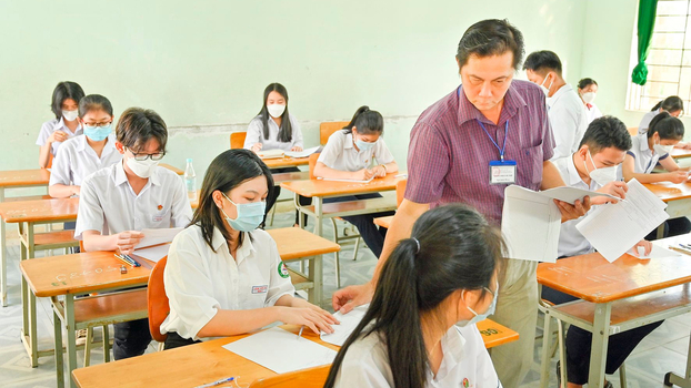 Đề thi vào lớp 10 môn Tiếng Anh tỉnh Bình Thuận năm 2022 đầy đủ nhất 2