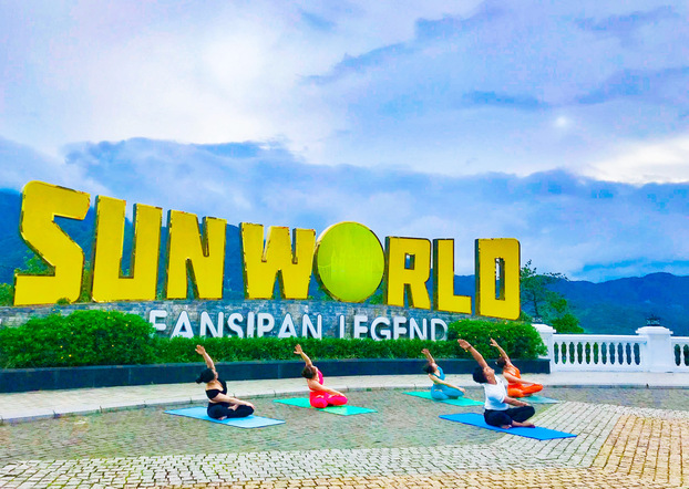   Ngày Quốc tế Yoga lần thứ 8 tại Việt Nam được tổ chức trên đỉnh Fansipan  