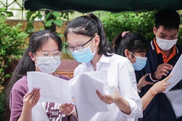   Chiều 01/7, thí sinh thi vào lớp 10 tỉnh Ninh Thuận đã làm bài thi Tiếng Anh.  