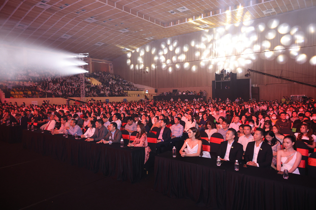   Gần 3.000 khách mời tham dự sự kiện ra mắt nền tảng TopenLand  
