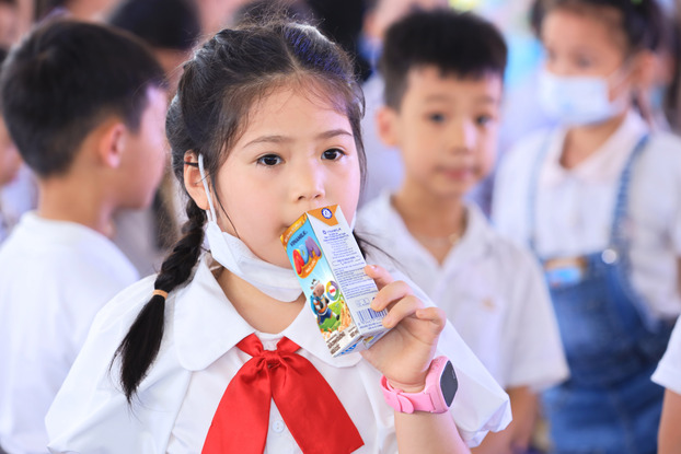 Vinamilk tổ chức hoạt động dành cho trẻ em nhân Ngày sữa Thế giới và Quốc tế thiếu nhi 1.6 3