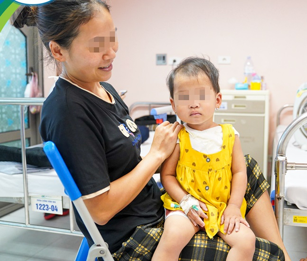   Một trẻ bị bỏng đang điều trị tại BV Nhi Trung ương  