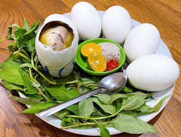 Trứng vịt lộn tốt nhưng 5 người cần hạn chế ăn kẻo ảnh hưởng tới sức khỏe