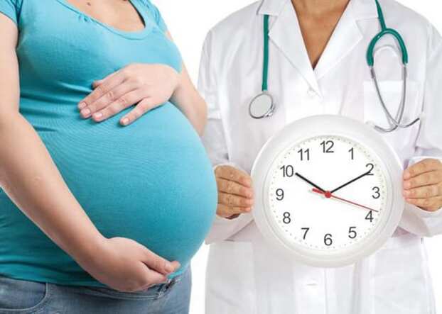 Mẹ bầu cần kiểm tra thời gian và khoảng cách giữa các cơn đau bụng để đến bệnh viện kịp thời. Ảnh minh họa