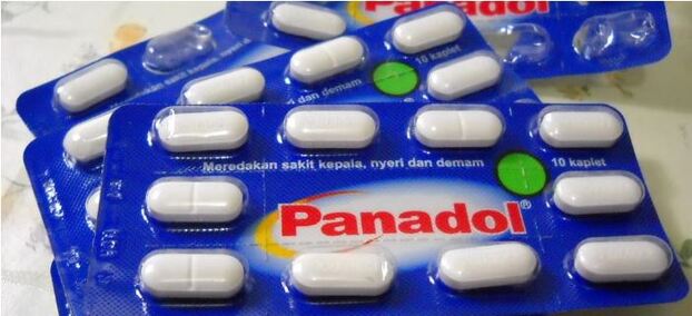 Panadol màu xanh có thành phần chính là Paracetamol là chất hạ sốt, giảm đau.