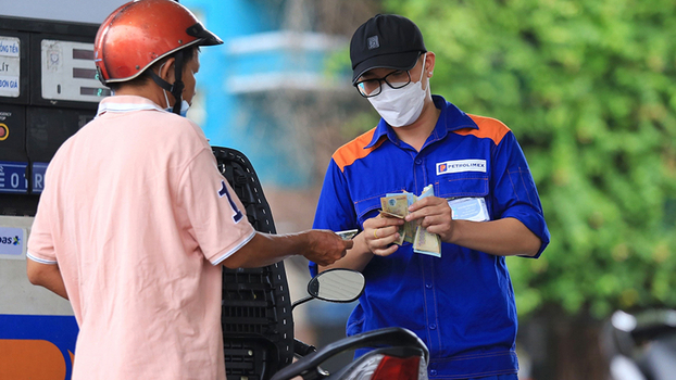 Giá xăng dầu hôm nay 31/8: Ngày cuối tháng giữ nguyên giá