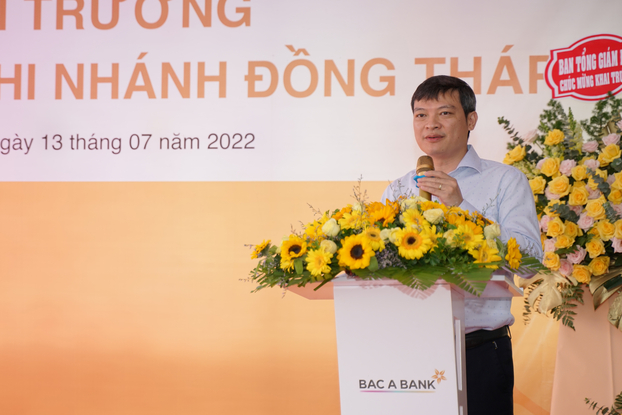 Ông Nguyễn Việt Hanh, Phó Tổng Giám đốc BAC A BANK phát biểu khai mạc