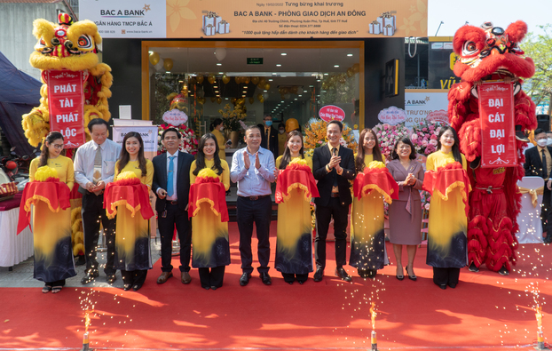 Nghi lễ cắt băng khánh thành Phòng giao dịch An Đông, BAC A BANK chi nhánh TT Huế