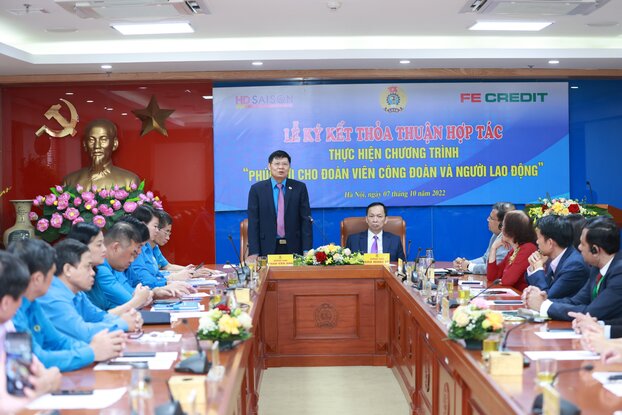 Ông Phan Văn Anh - Phó Chủ tịch Tổng liên đoàn Lao động Việt Nam phát biểu 