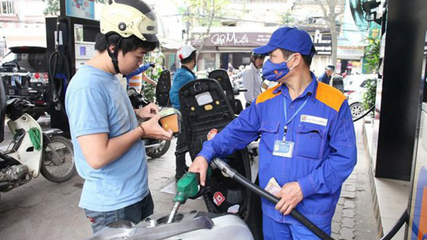 Giá xăng hôm nay 13/10: Giá dầu trên thế giới liên tục giảm