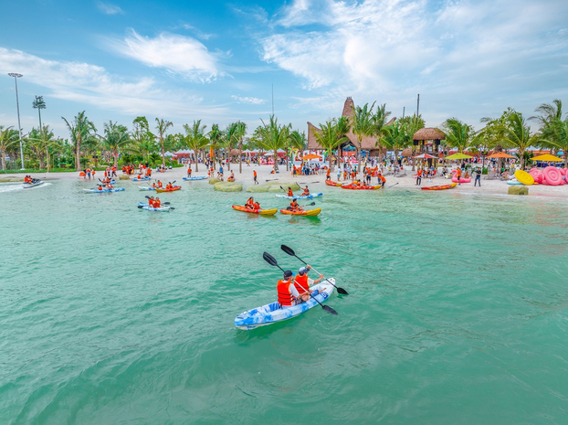 Khung cảnh Paradise Bay không khác gì những thiên đường du lịch biển nổi tiếng thế giới