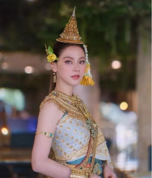 Baifern Pimchanok 