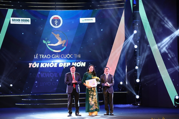 Ứng viên Nguyễn Thị Thu Phương giành giải Đặc biệt của cuộc thi Tôi khỏe đẹp hơn.