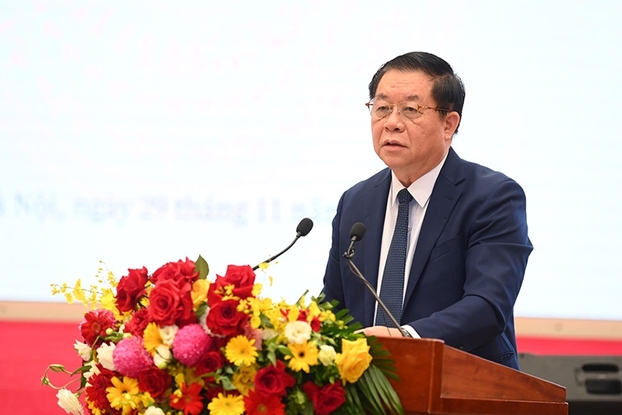 Ông Nguyễn Trọng Nghĩa phát biểu tại hội thảo.   