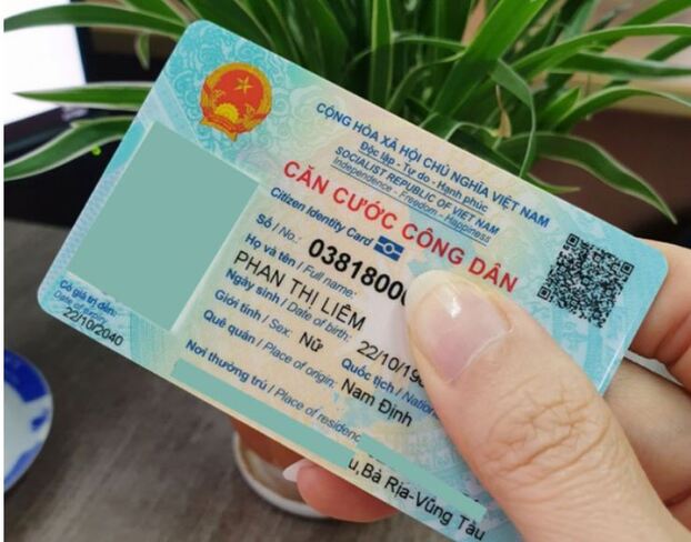 Người dân cần làm Căn cước công dân gắn chip để thay Sổ hộ khẩu giấy.