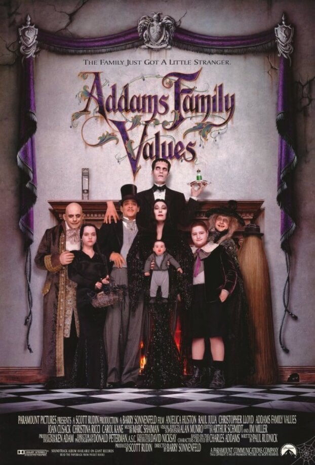 Gia đình Addams, bộ phim - Nếu bạn yêu thích gia đình Addams thì bộ phim về họ chắc chắn sẽ không làm bạn thất vọng. Hãy xem qua những bức ảnh liên quan đến bộ phim này, để trải nghiệm cảm giác được đắm chìm trong thế giới kỳ lạ và đầy màu sắc của gia đình Addams.