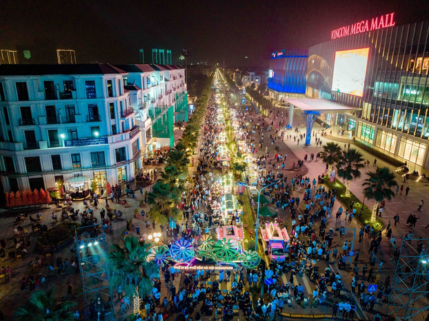 Phố đi bộ - Phố đêm Ocean Park thu hút đông đảo lượng khách hàng lớn đến vui chơi và trải nghiệm vào mỗi dịp cuối tuần