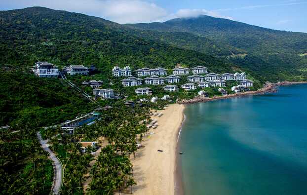 Vẻ đẹp đầy mê hoặc của InterContinental Danang Sun Peninsula Resort