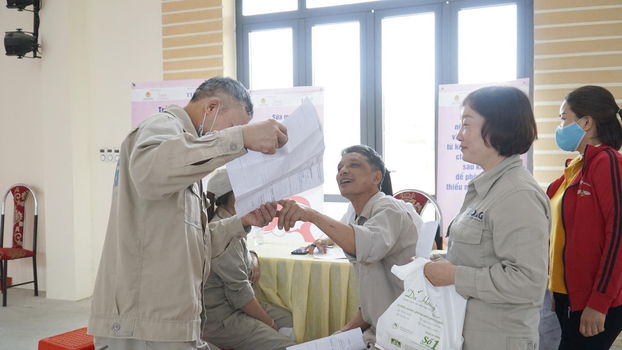 Quỹ vì tầm vóc Việt khám sức khỏe lưu động cho 800 người lao động Hà Nam