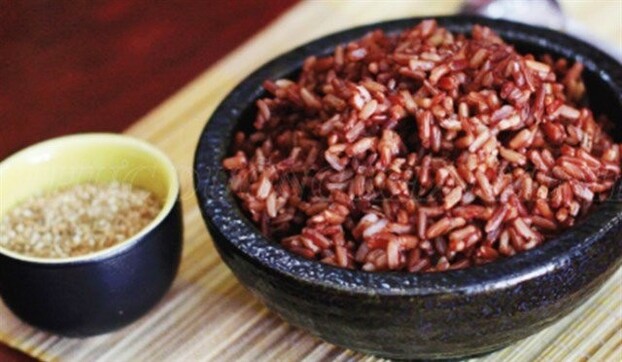 5 người đừng dại thay cơm gạo trắng bằng gạo lứt, cực hại hệ tiêu hóa và dạ dày.