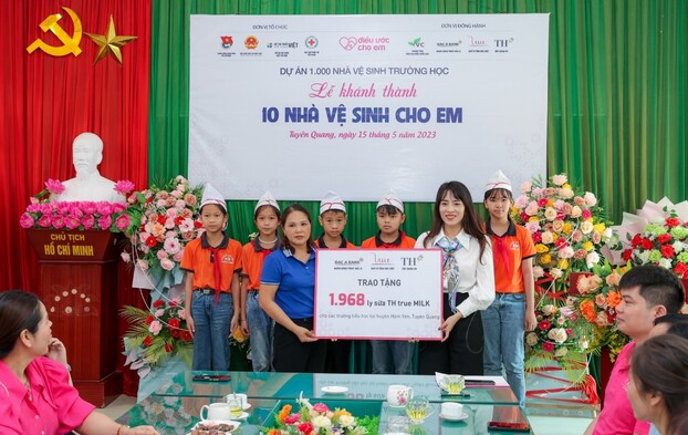 Khánh thành 10 nhà vệ sinh cho em tại Tuyên Quang – các công trình tiếp theo trong dự án xây dựng 1.000 nhà vệ sinh trường học.