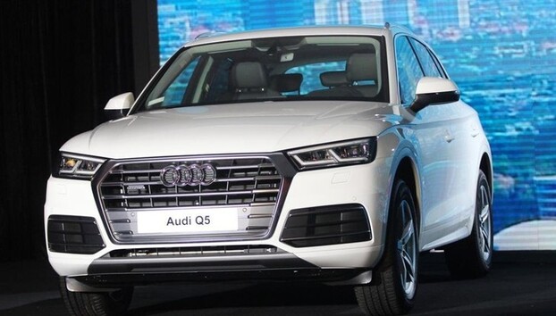 Ngoài Audi, một thương hiệu xe hơi Đức khác là Mercedes tung khuyến mãi tặng 50-100% lệ phí trước bạ với một số dòng xe.