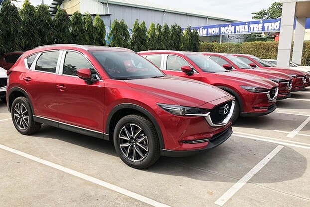 Mazda CX-5 đang được giảm giá từ 80 đến 100 triệu đồng tuỳ từng phiên bản nhằm tăng sức cạnh tranh với đối thủ cùng phân khúc.